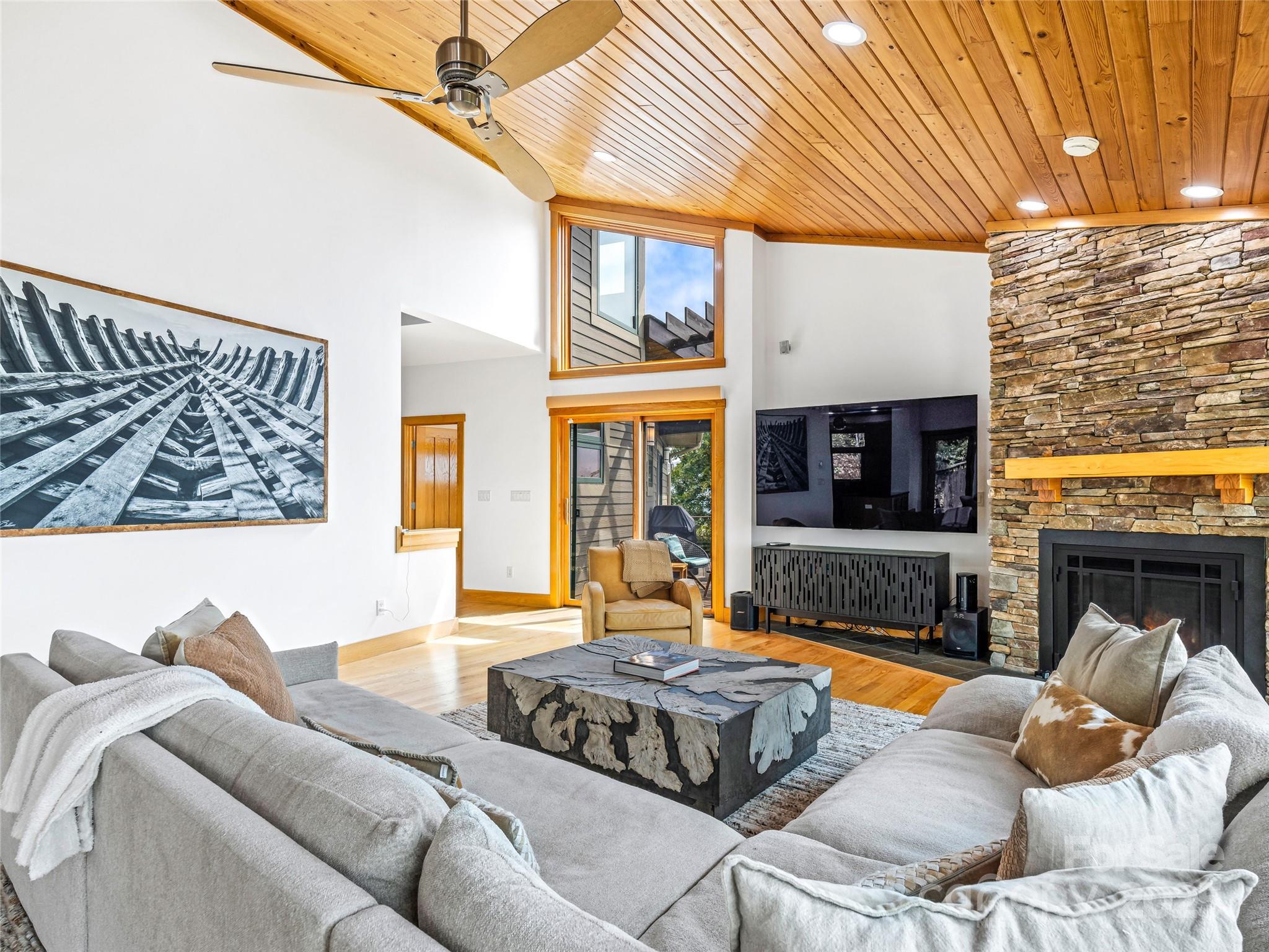 136 Senator Reynolds Road Asheville NC 28804