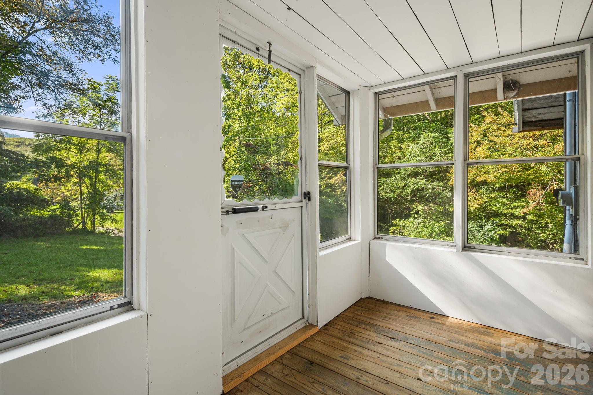 456 Maney Branch Road Burnsville NC 28714