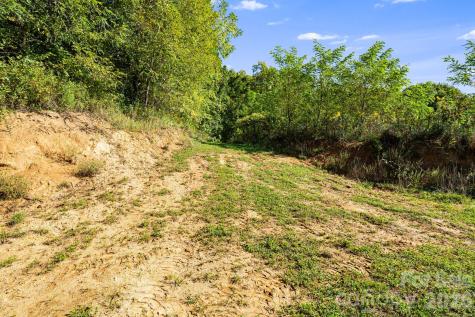 456 Maney Branch Road Burnsville NC 28714