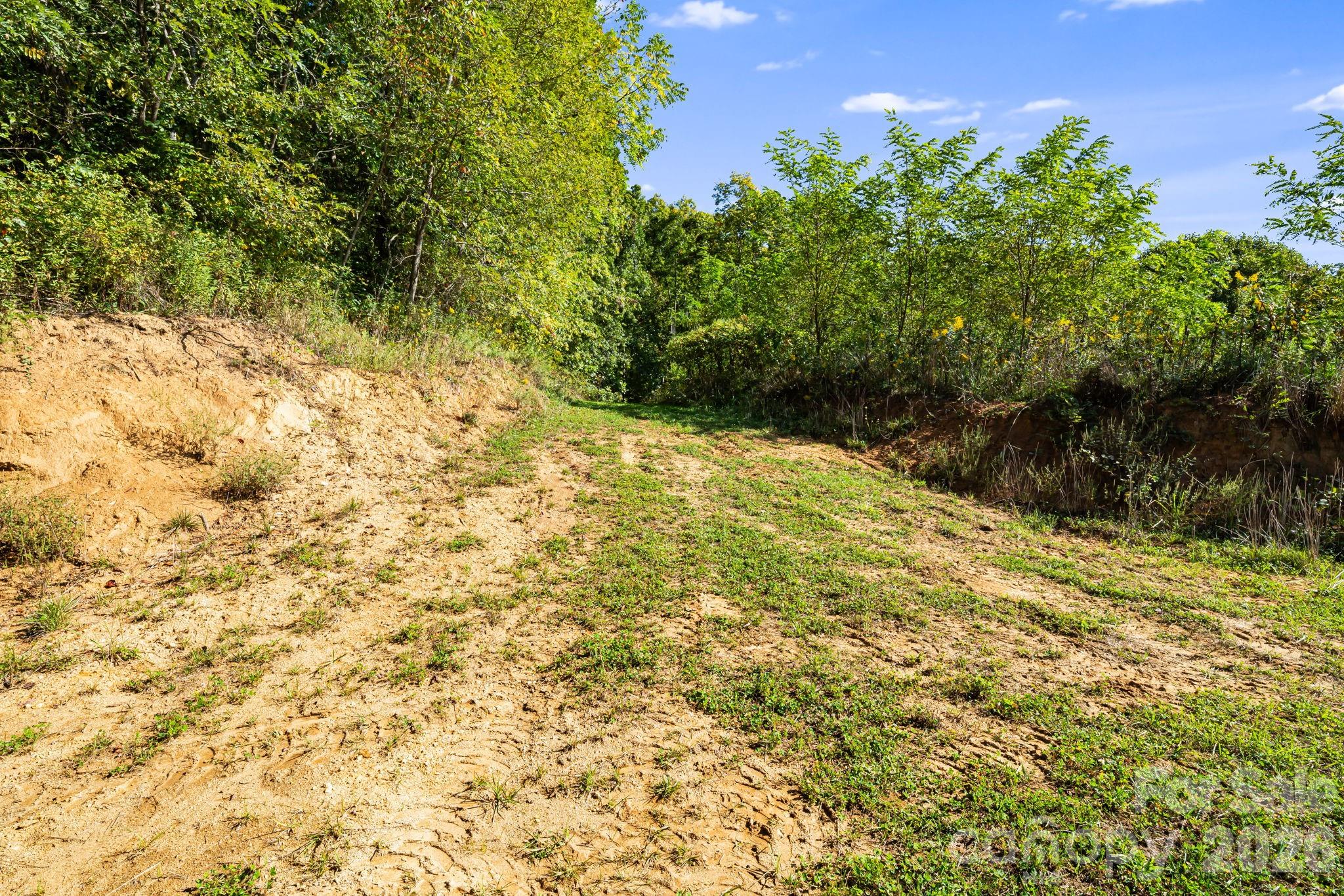 456 Maney Branch Road Burnsville NC 28714