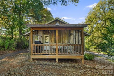 456 Maney Branch Road Burnsville NC 28714
