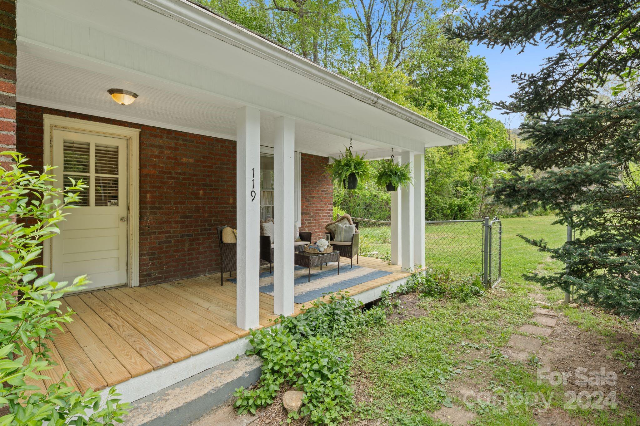 119 Powell Street Swannanoa NC 28778