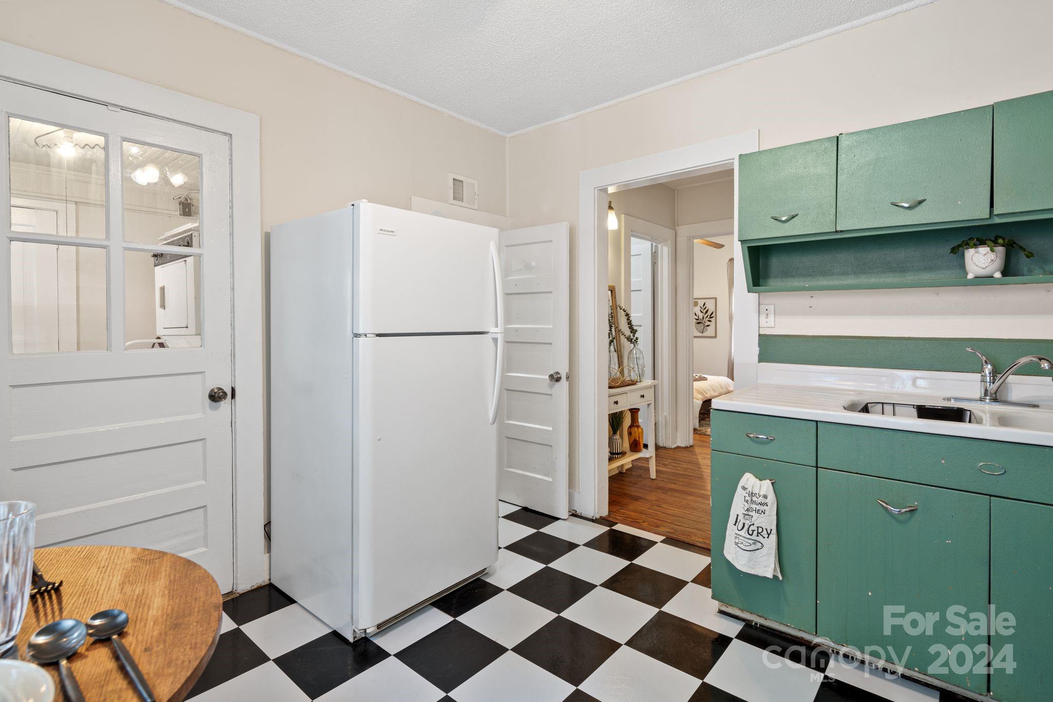119 Powell Street Swannanoa NC 28778