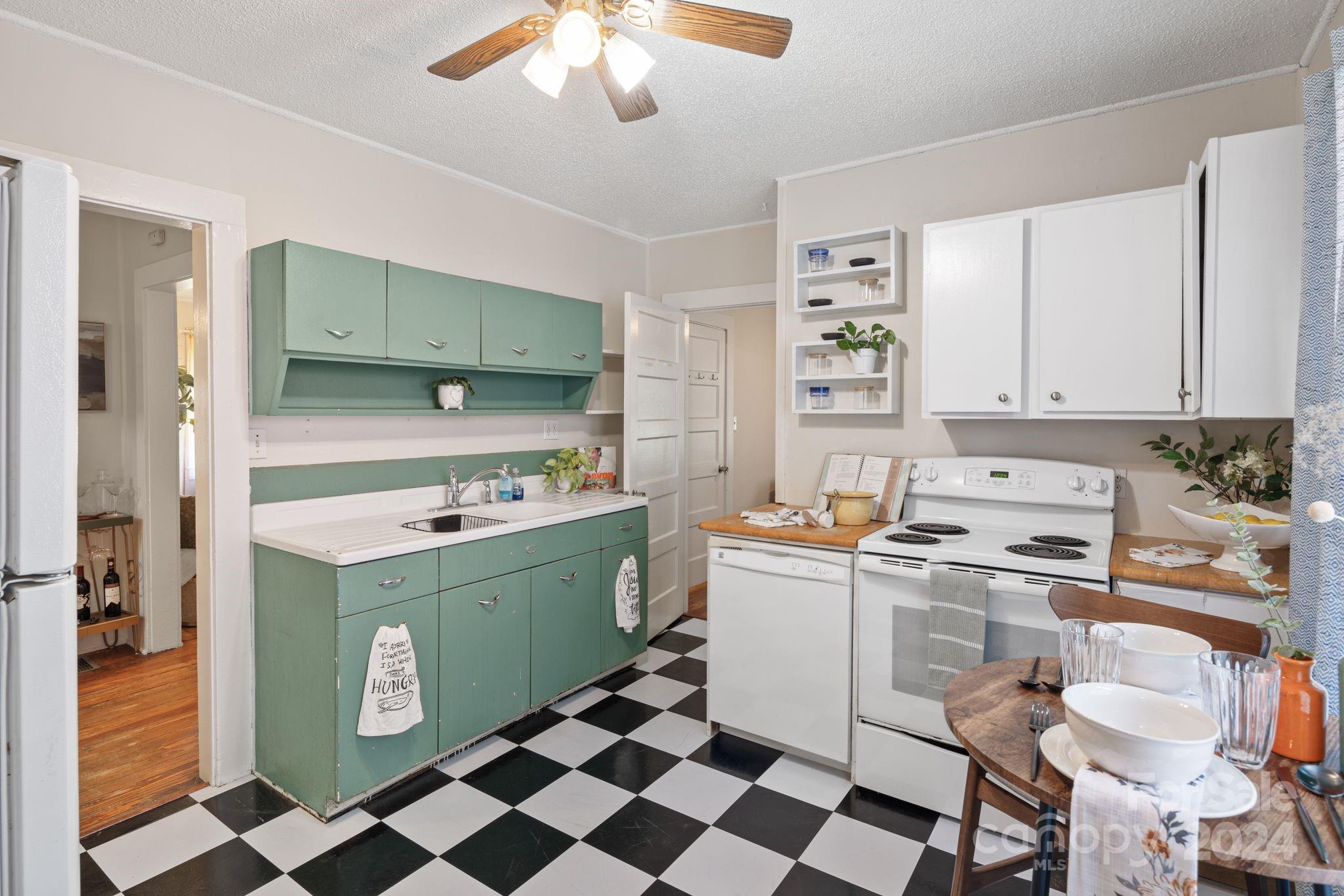 119 Powell Street Swannanoa NC 28778