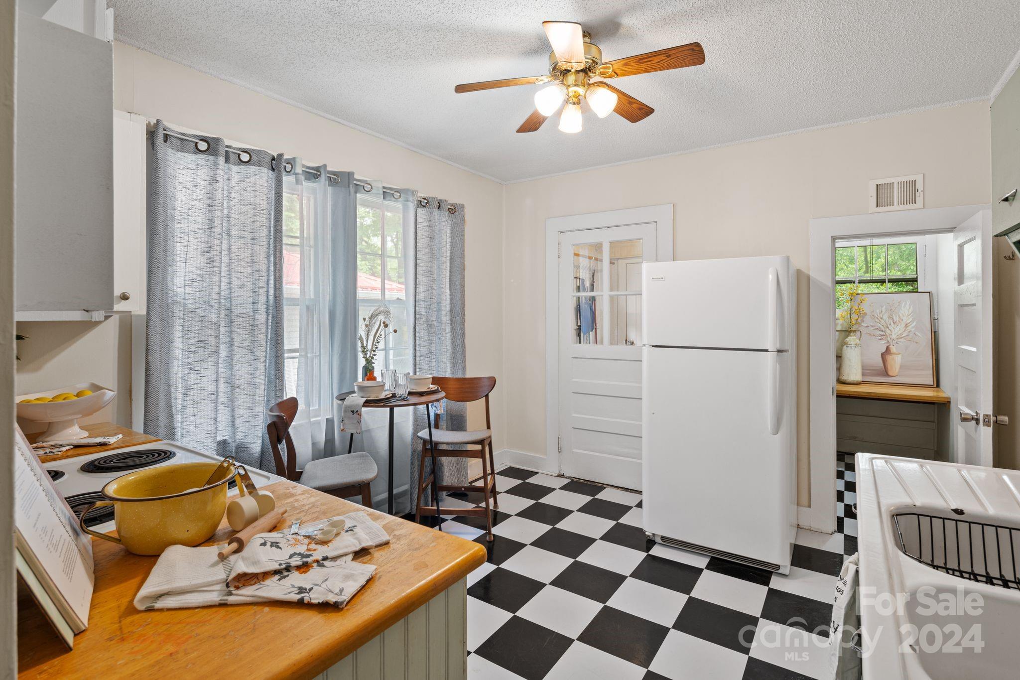 119 Powell Street Swannanoa NC 28778