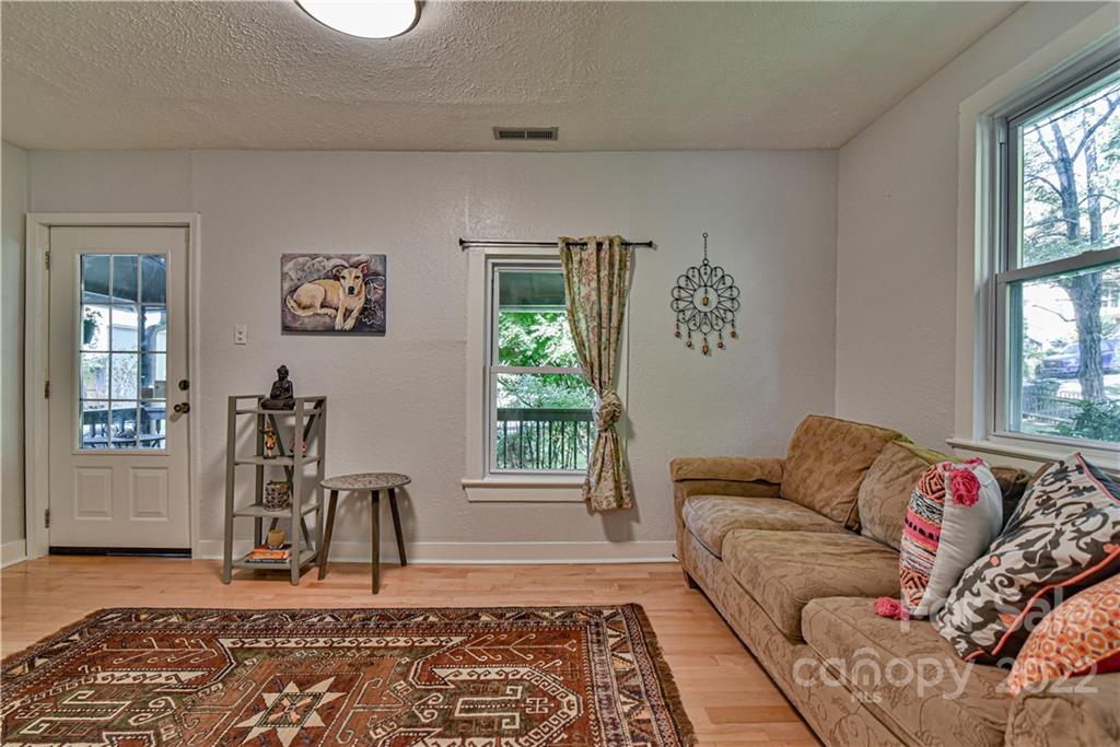 166 Wellington Street Asheville NC 28806