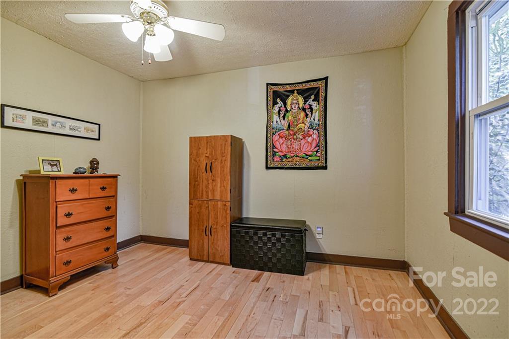 166 Wellington Street Asheville NC 28806