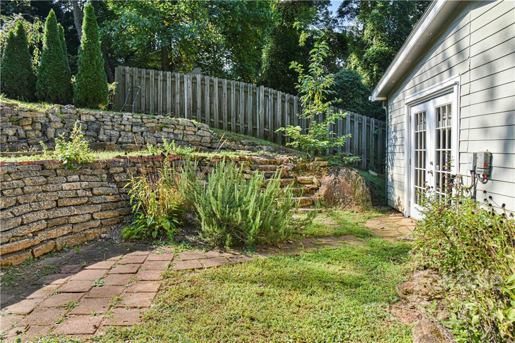 166 Wellington Street Asheville NC 28806