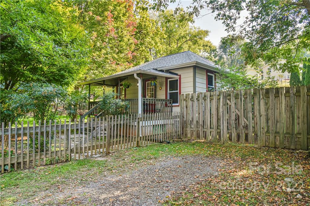 166 Wellington Street Asheville NC 28806