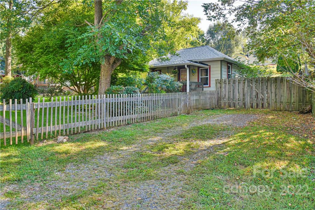 166 Wellington Street Asheville NC 28806