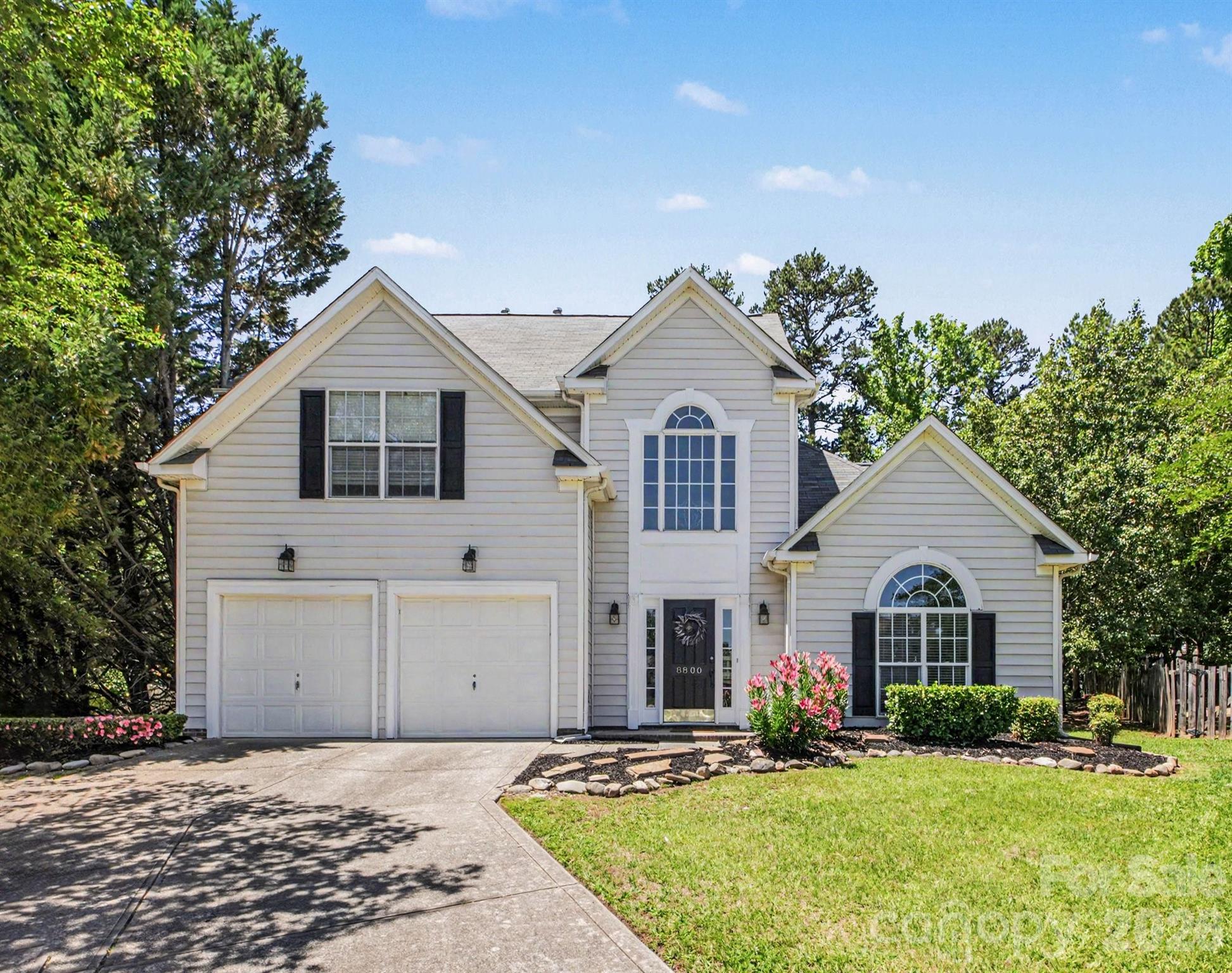 8800 Cavonnier Lane Charlotte NC 28216