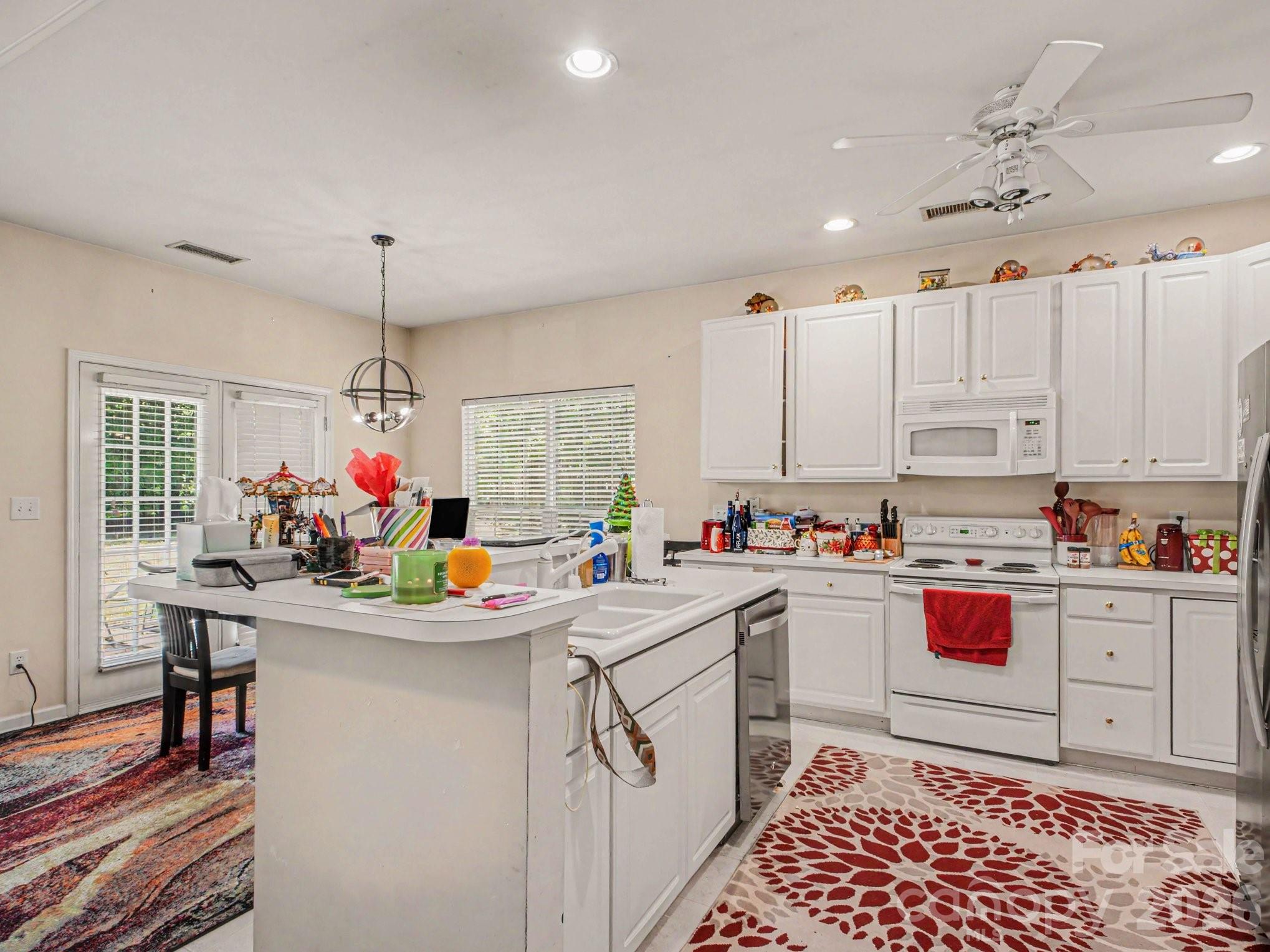 8800 Cavonnier Lane Charlotte NC 28216