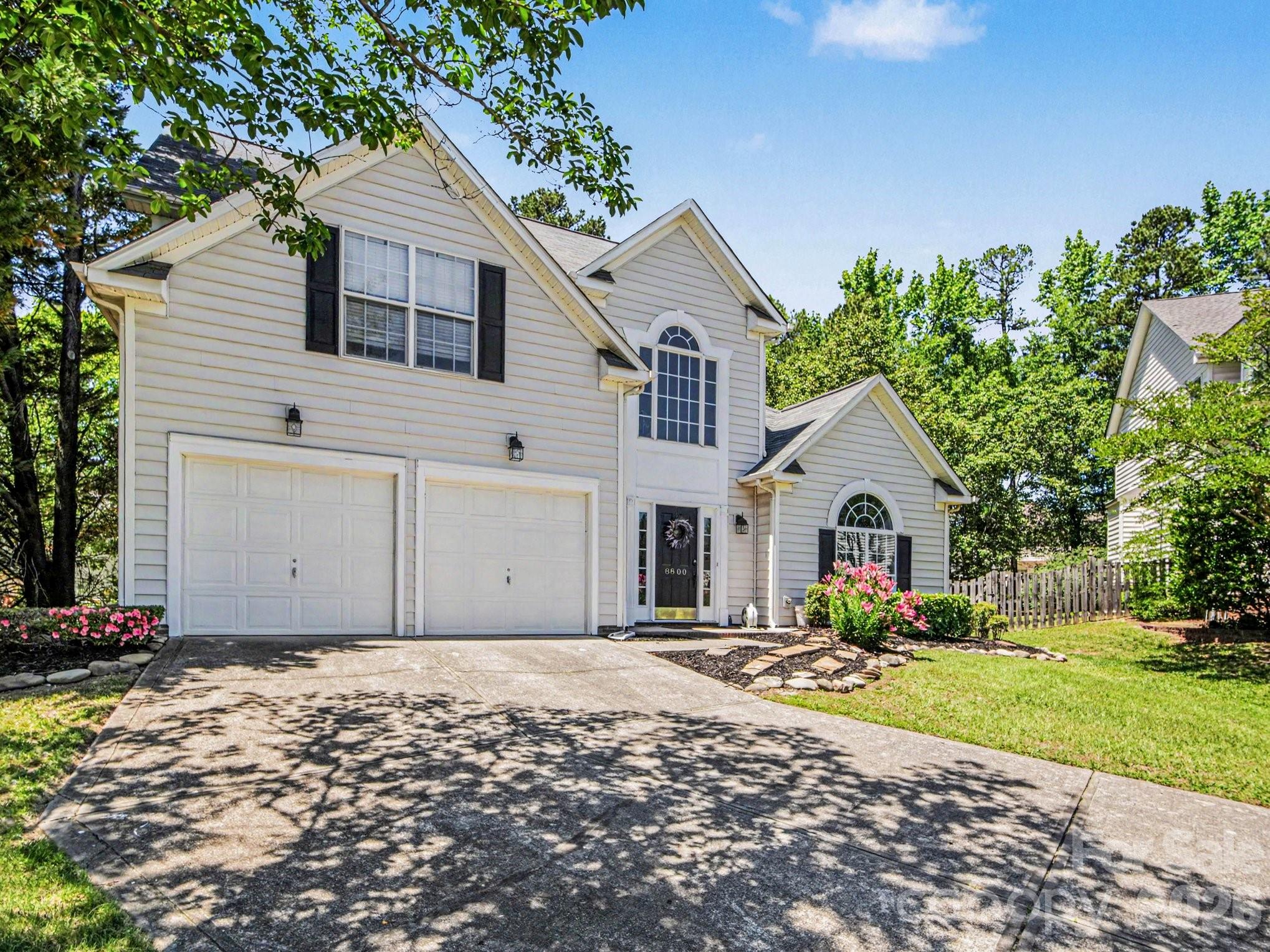 8800 Cavonnier Lane Charlotte NC 28216