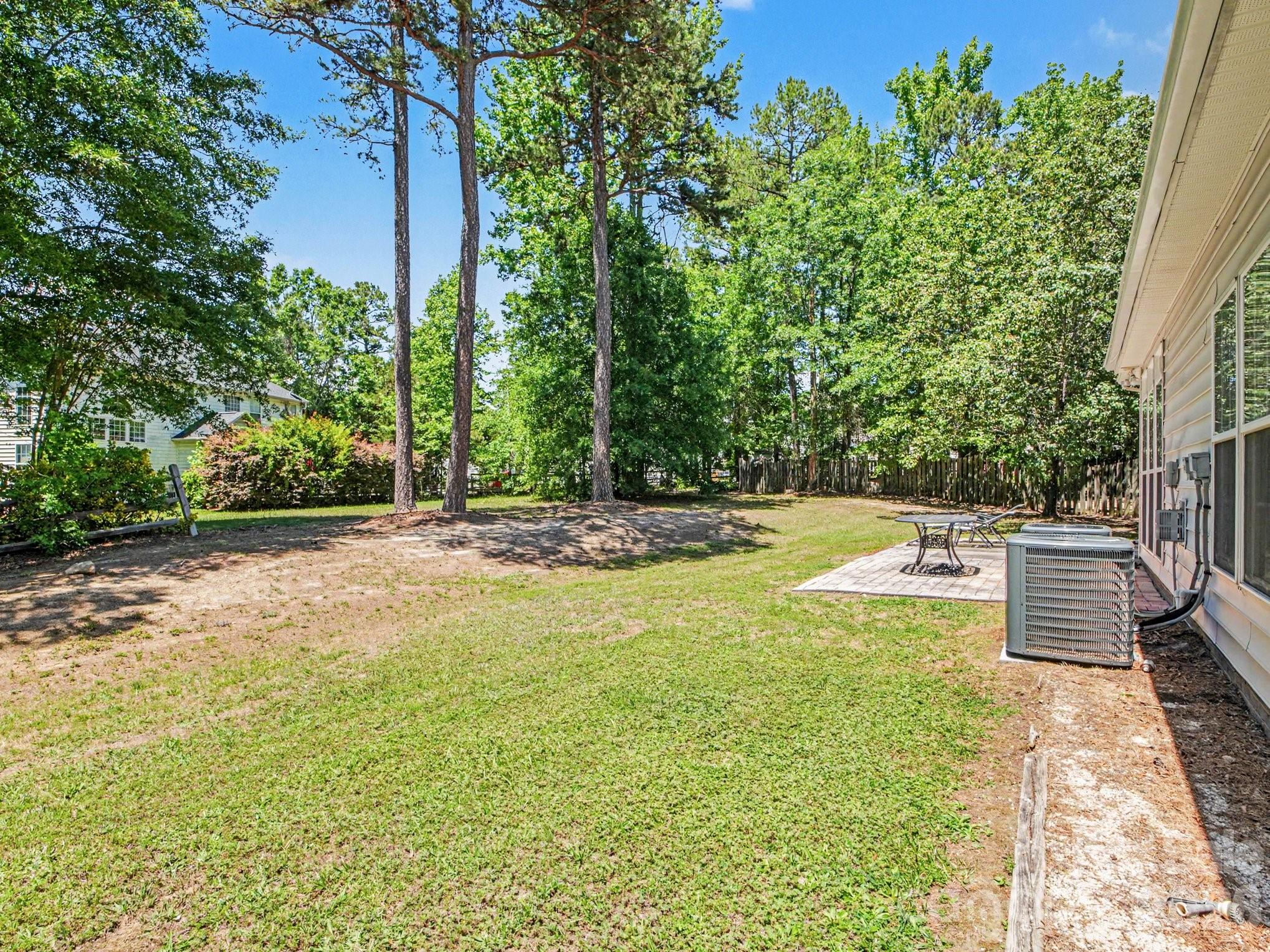 8800 Cavonnier Lane Charlotte NC 28216