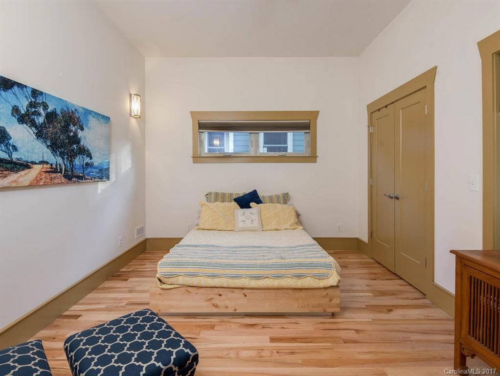 337 Sand Hill Road Asheville NC 28806