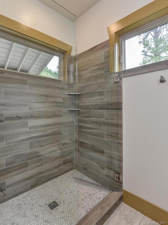 337 Sand Hill Road Asheville NC 28806
