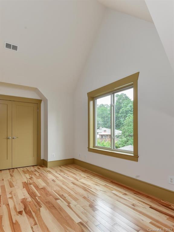 337 Sand Hill Road Asheville NC 28806