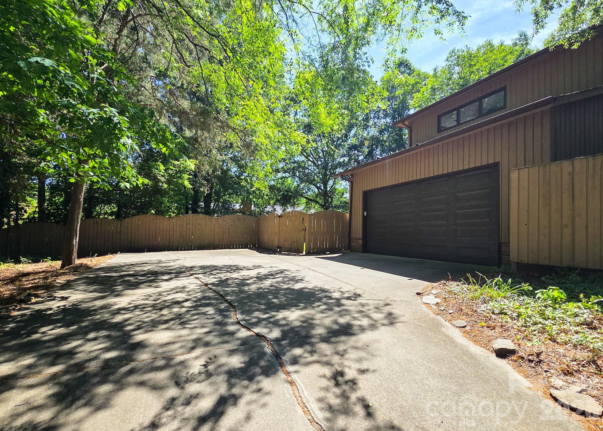 7040 Summer Place Charlotte NC 28213