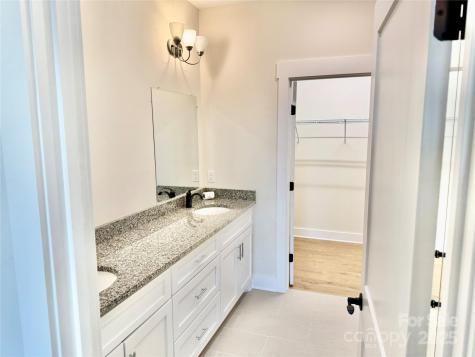 1387 River Club Ridge Lenoir NC 28645