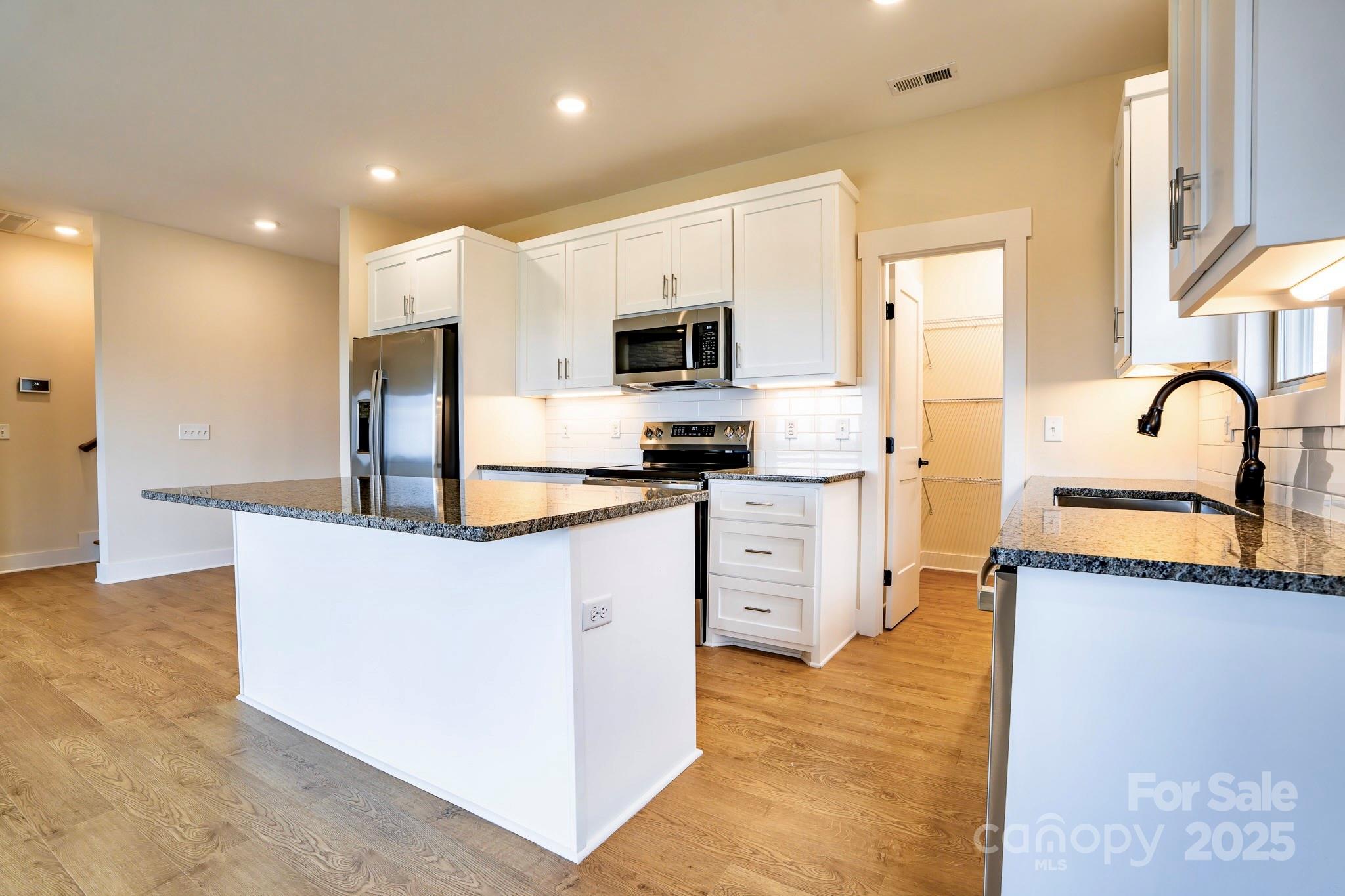 1387 River Club Ridge Lenoir NC 28645