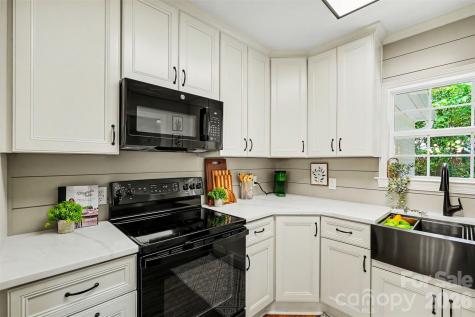 4065 Hiddenbrook Drive Charlotte NC 28205