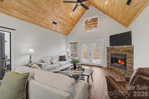 79 Abbey View Road Bryson City NC 28713