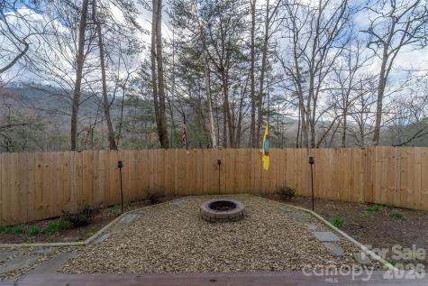 79 Abbey View Road Bryson City NC 28713