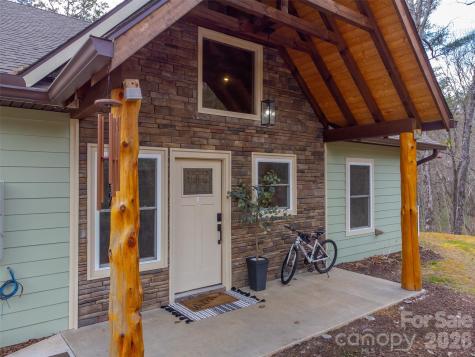 79 Abbey View Road Bryson City NC 28713