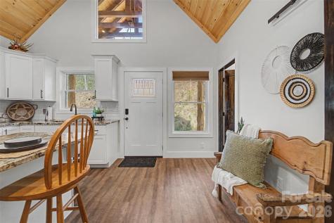 79 Abbey View Road Bryson City NC 28713