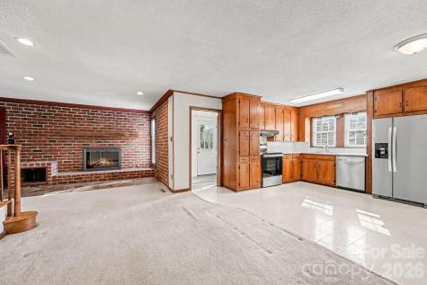 614 W Ridge Avenue Landis NC 28088