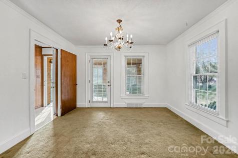 614 W Ridge Avenue Landis NC 28088
