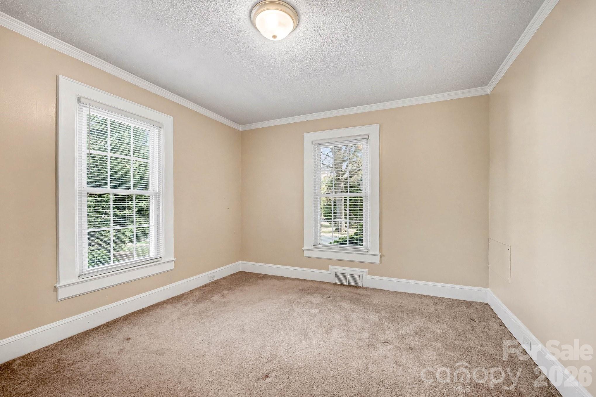 614 W Ridge Avenue Landis NC 28088