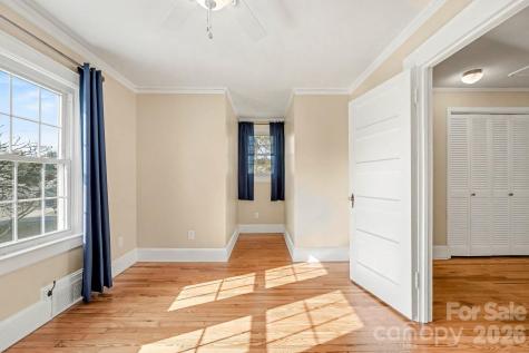 614 W Ridge Avenue Landis NC 28088