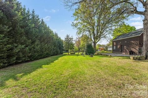 614 W Ridge Avenue Landis NC 28088