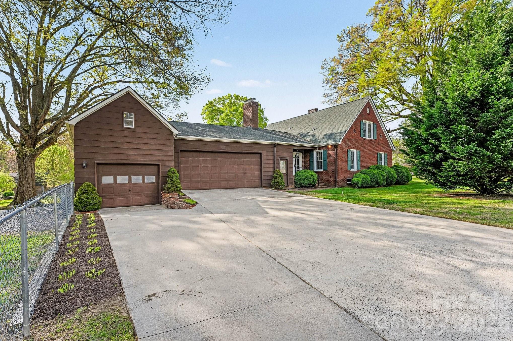 614 W Ridge Avenue Landis NC 28088