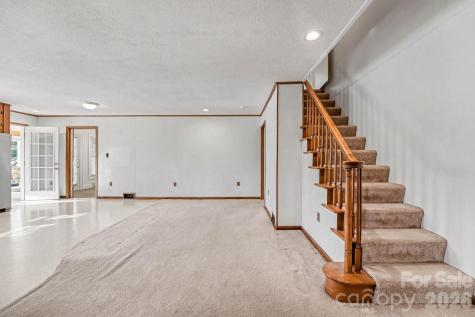 614 W Ridge Avenue Landis NC 28088