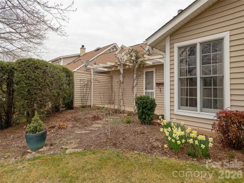 1109 Citation Circle Hendersonville NC 28739