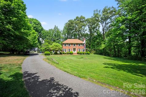814 S Main Street Mount Holly NC 28120