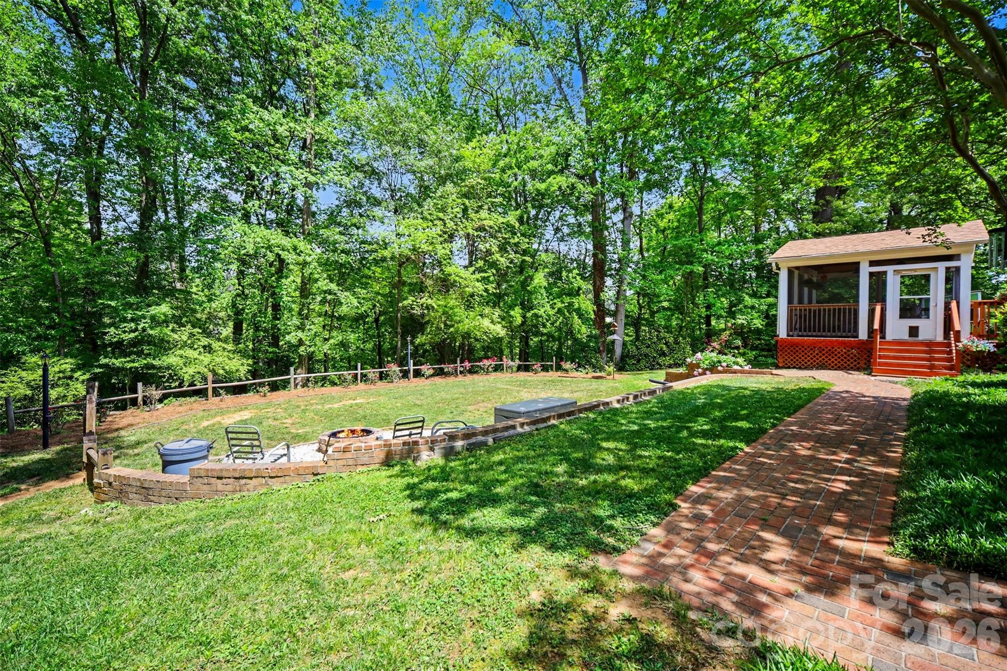 814 S Main Street Mount Holly NC 28120