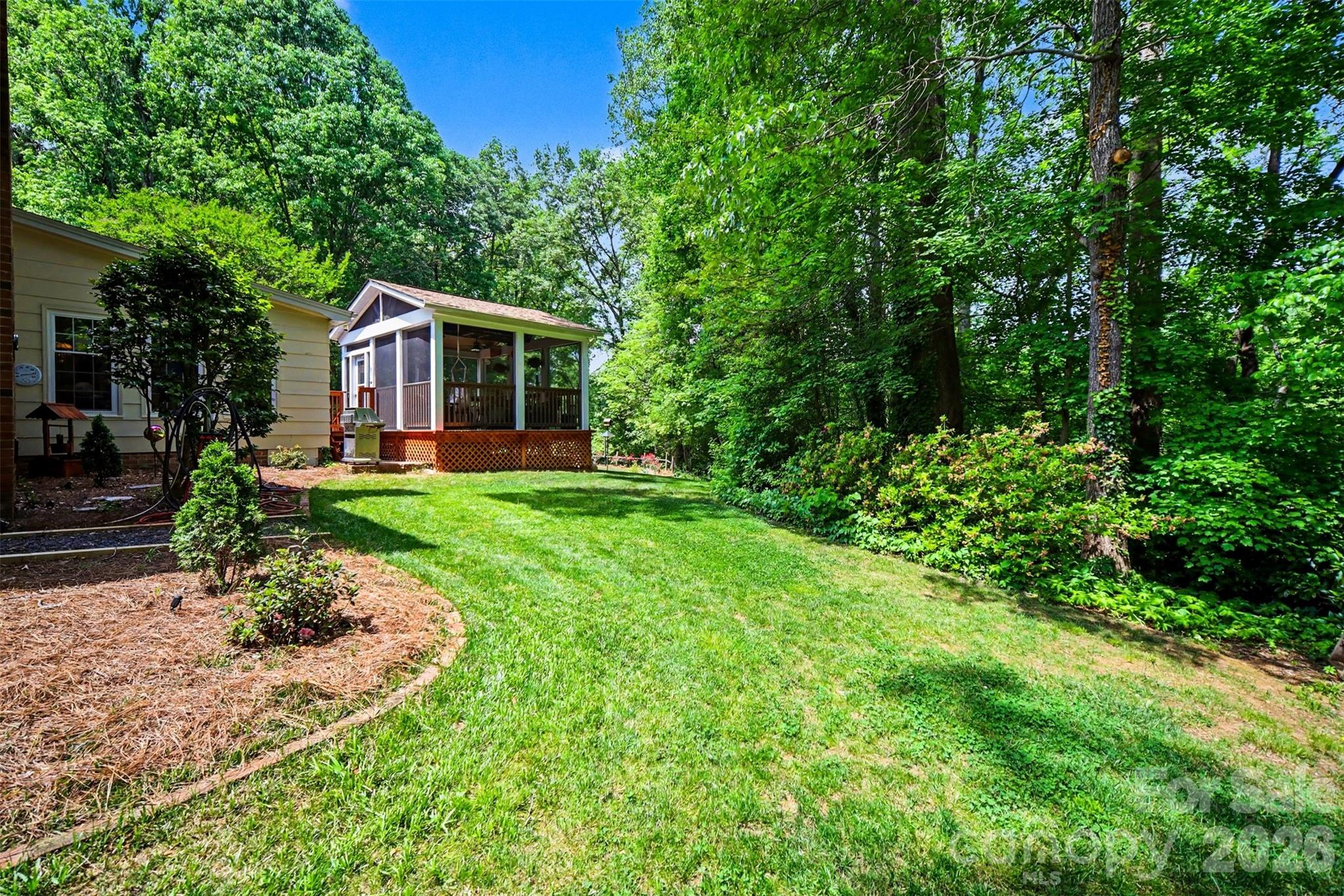814 S Main Street Mount Holly NC 28120