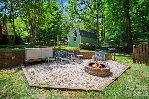 814 S Main Street Mount Holly NC 28120
