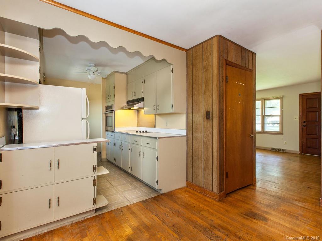 39 Lynndale Avenue Asheville NC 28806