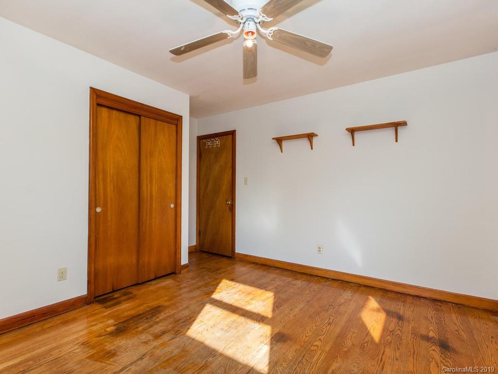 39 Lynndale Avenue Asheville NC 28806