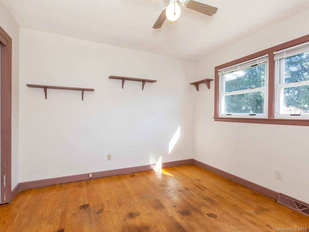 39 Lynndale Avenue Asheville NC 28806