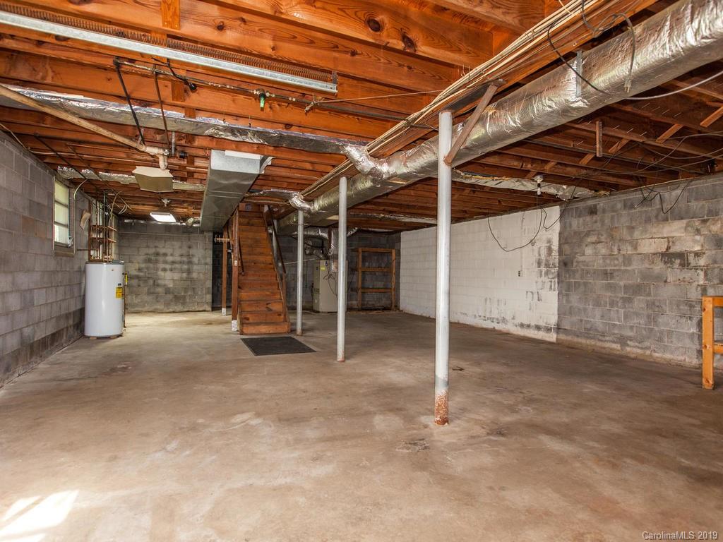 39 Lynndale Avenue Asheville NC 28806