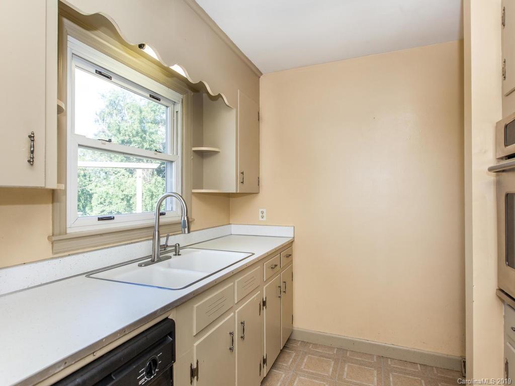 39 Lynndale Avenue Asheville NC 28806