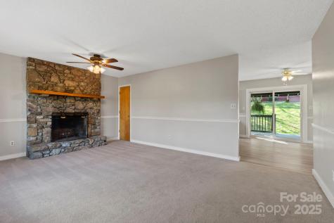 28 Timber Lane Asheville NC 28806