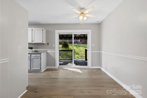 28 Timber Lane Asheville NC 28806