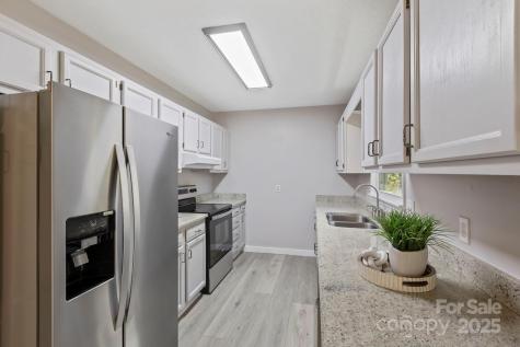 28 Timber Lane Asheville NC 28806