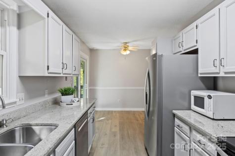 28 Timber Lane Asheville NC 28806